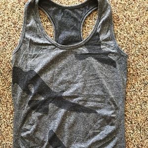 Oiselle flyte tank